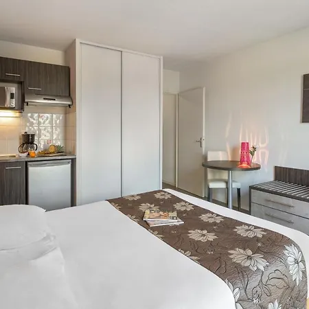 מלון דירות Appart'city L'hers 2*