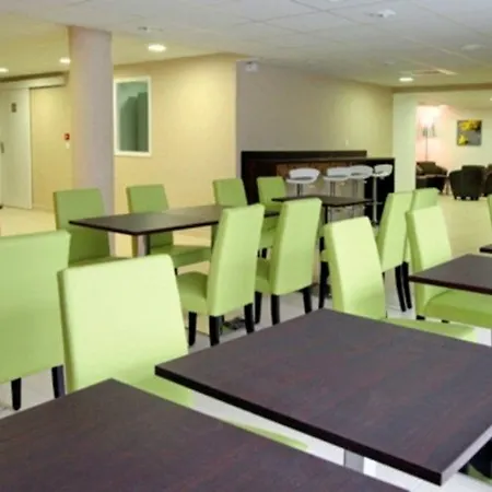 Apartahotel Appart'city L'hers