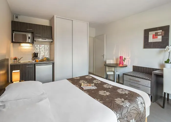 Aparthotel Appart'city L'hers 2*